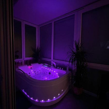 Luxrooms - Hotel Type With Private Jacuzzi Bjelovar Exterior foto
