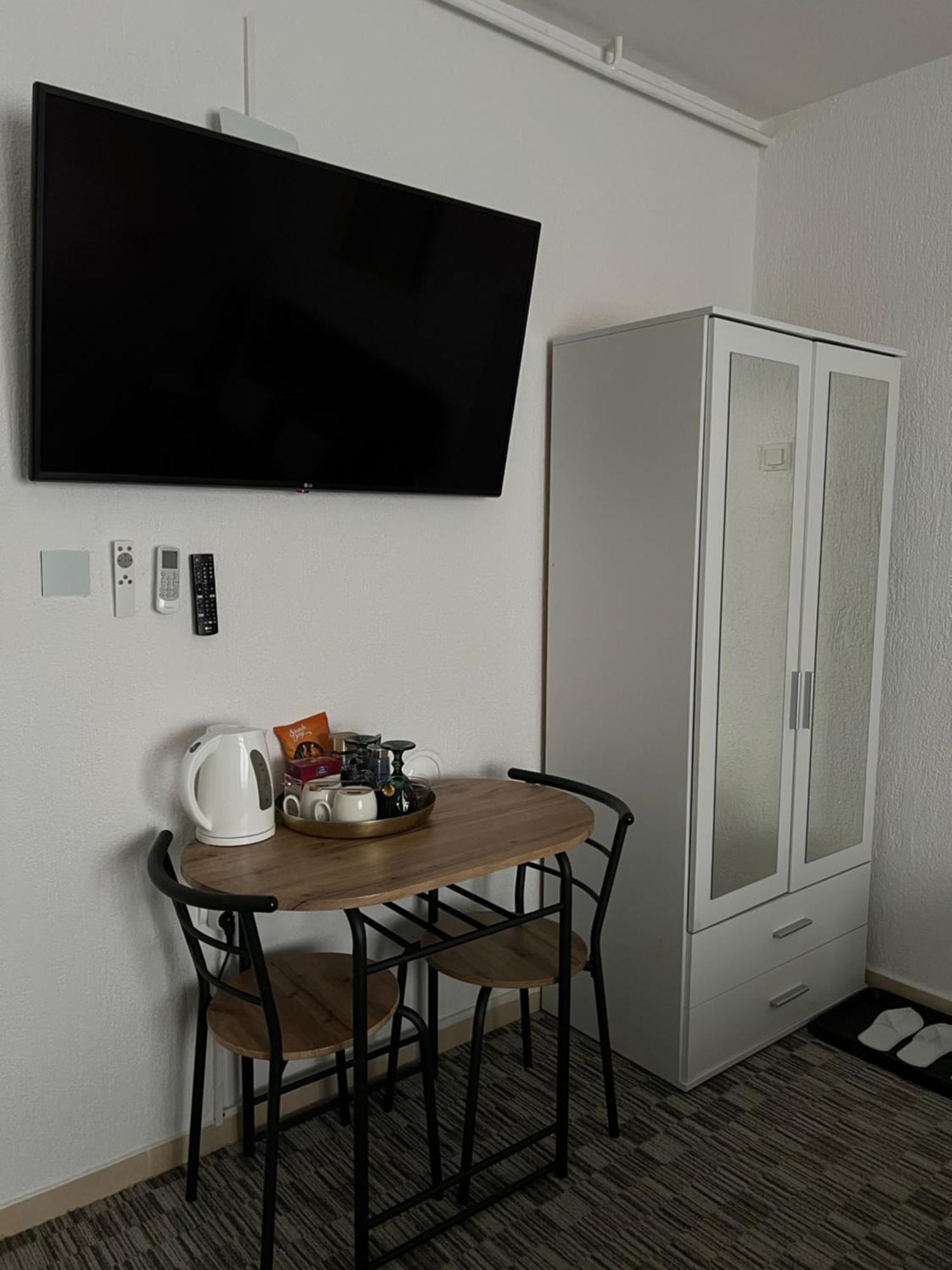 Luxrooms - Hotel Type With Private Jacuzzi Bjelovar Exterior foto